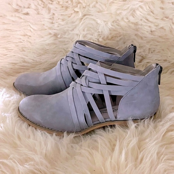 New Gray Suede Back-Zip Strap Heels Sandals - Picture 1 of 8